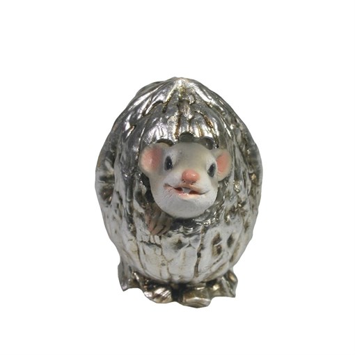 Фигурка декоративная Серый Джим в орешке (серебро) L5 W4 H4 см - фото 253990