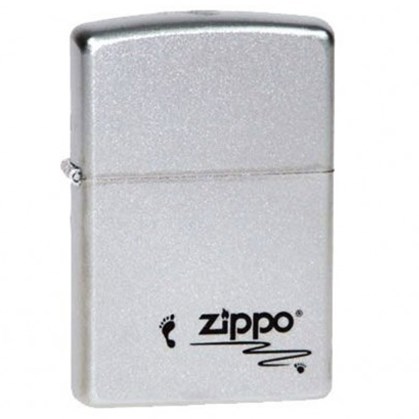 Широкая зажигалка Zippo Footprints 205 - фото 95820