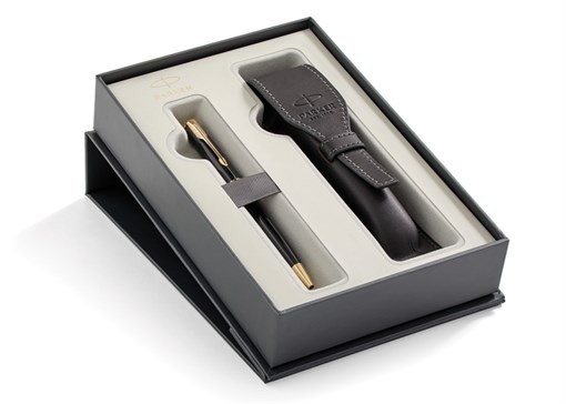 Набор: Шариковая ручка Sonnet Black Lacquer GT + чехол из экокожи Паркер (Parker) 2018972 - фото 97048