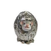 Фигурка декоративная Серый Джим в орешке (серебро) L5 W4 H4 см