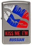 Широкая зажигалка Zippo Kiss me Im Russian 205