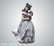 Статуэтка "Девочка с букетом", 24 см
