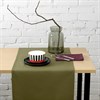 Дорожка на стол из хлопка оливкового цвета из коллекции Essential, 45х150 см - фото 404869